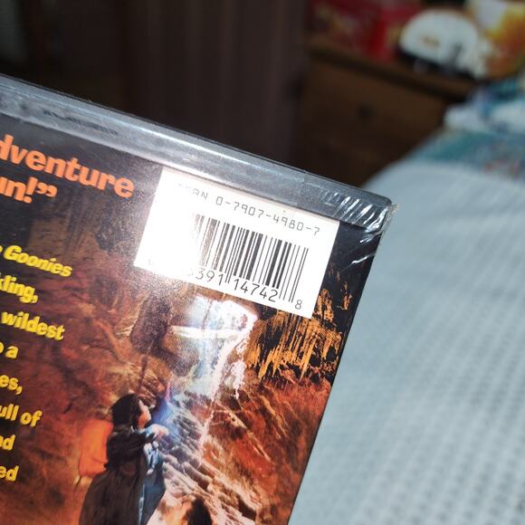 UNOPENED NWT 2007 THE GOONIES ORIGINAL DVD MOVIE - Picture 3 of 5